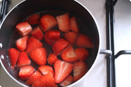 Värm upp jordgubbar
