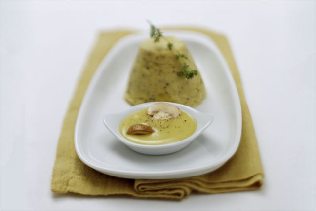 Timbal jordärtskocka med svampfondue